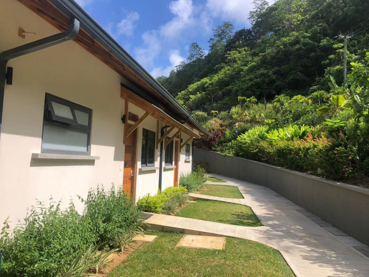 Paradise Chalets Yoga & Wellness Takamaka Exteriér fotografie